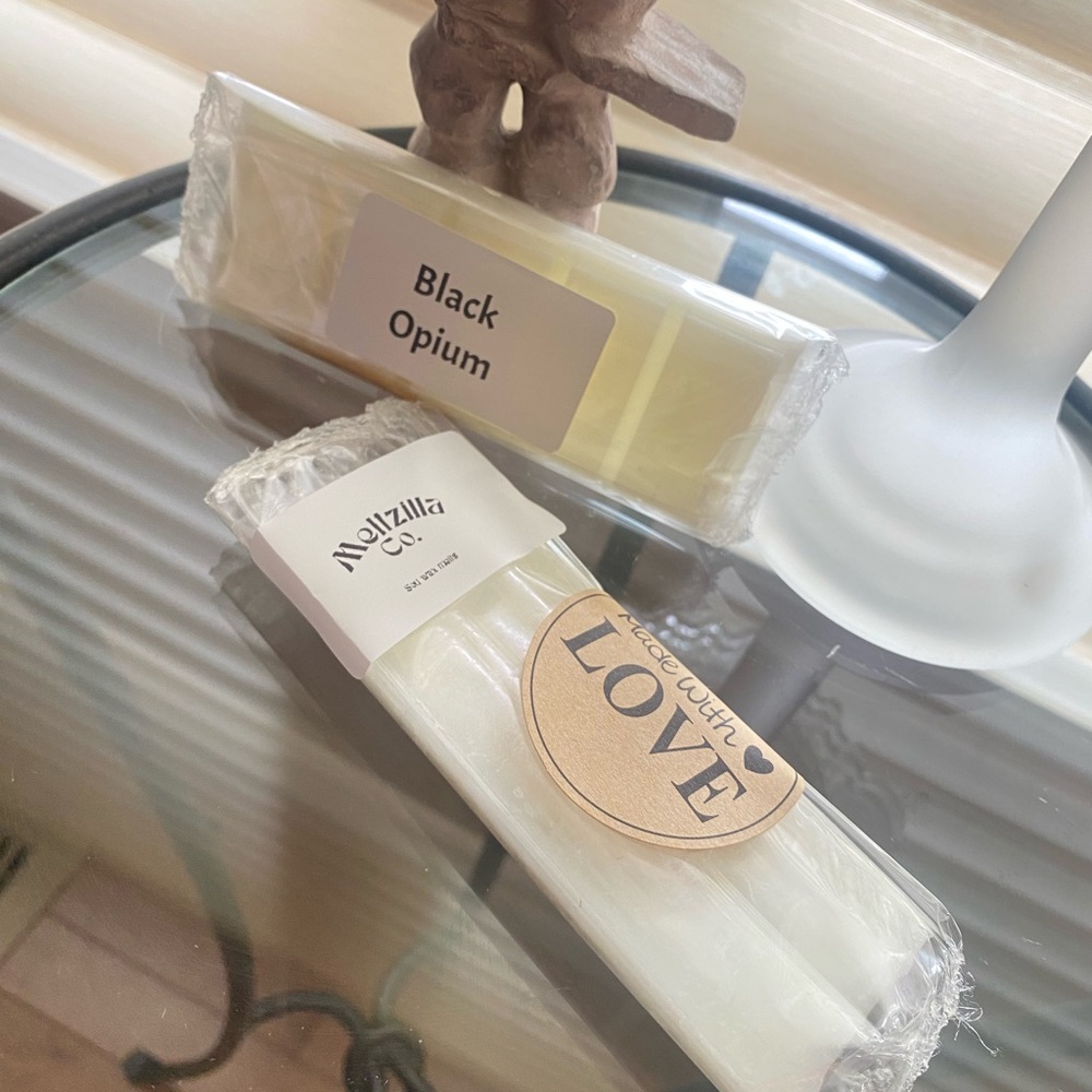 Black Opium 100% Soy Wax Melts - Picture 4 of 10